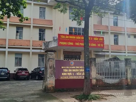 Tạm giữ 1 cựu Phó Chánh án TAND khu vực