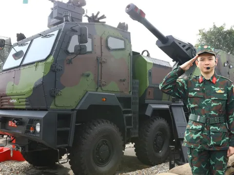 Lộ diện khí tài quân sự "bí ẩn" tại công trình top 10 thế giới: Là pháo mặt đất hạng nặng "made by Vietnam"