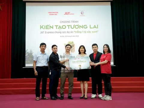 J&T Express hưởng ứng phong trào trồng cây lan tỏa tinh thần xanh trong dịp kỷ niệm 80 năm Quốc khánh