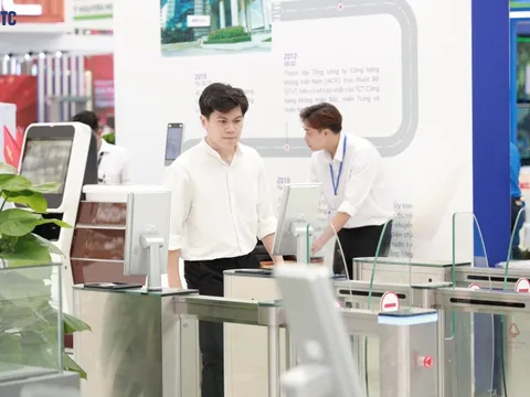 Ấn tượng trải nghiệm công nghệ hàng không thông minh tại Triển lãm thành tựu Đất nước