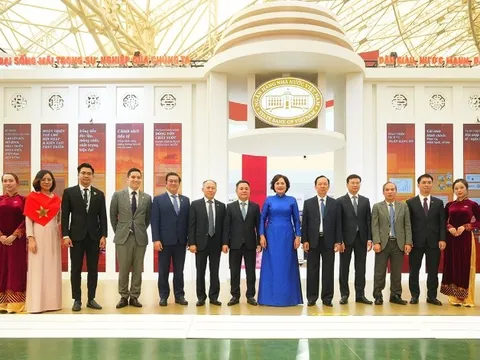 VIB đồng hành cùng Triển lãm “80 năm hành trình Độc lập – Tự do – Hạnh phúc”, giới thiệu Siêu hệ sinh thái tài chính cá nhân hóa