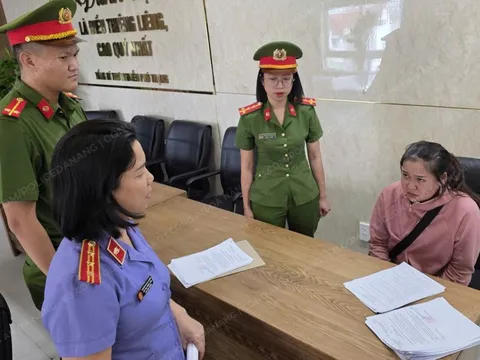 Bắt tạm giam nhân viên Phạm Thị Thanh Duyên