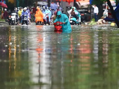 Miền Bắc, miền Trung đón mưa rất lớn từ chiều tối nay