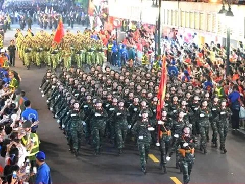 Infographic: Hướng di chuyển các khối diễu binh, diễu hành A80 và những vị trí xem đẹp nhất