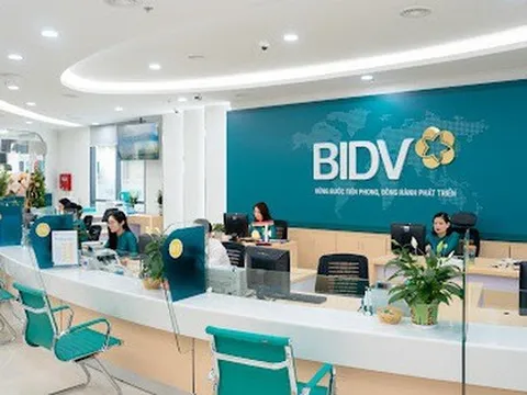 BIDV, VietinBank “chơi lớn”: Tặng thêm tiền cho khách hàng mở tài khoản mới để liên kết với VNeID
