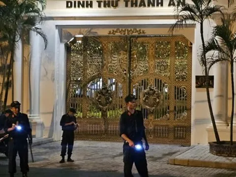 Ảnh khám xét dinh thự và nơi làm việc của "bầu Đoan"