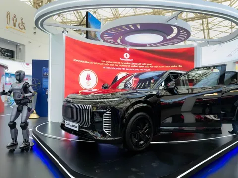 Cận cảnh “chuyên cơ mặt đất” VinFast Lạc Hồng 900 LX dành riêng để đưa đón nguyên thủ quốc tế