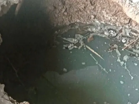 'Hố tử thần' không đáy xuất hiện tại Lạng Sơn, một hộ dân phải di dời khẩn cấp