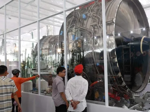 Chiêm ngưỡng 'trái tim' Airbus A350 của Vietnam Airlines tại Triển lãm A80