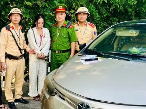 Bí ẩn bên trong gói giấy ăn của cô gái trẻ sinh năm 2001