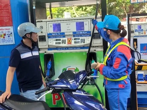 Vẫn băn khoăn về lộ trình chuyển đổi xăng E10