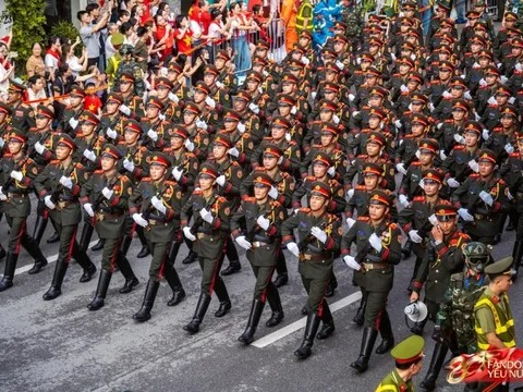 Cận cảnh quân nhân Nga, Trung Quốc, Lào, Campuchia tham gia tổng duyệt diễu binh diễu hành kỷ niệm 80 năm Quốc khánh