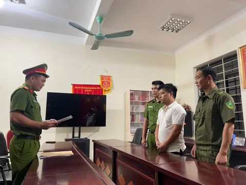 Bắt tạm giam cán bộ ngân hàng Nguyễn Văn Khiêm