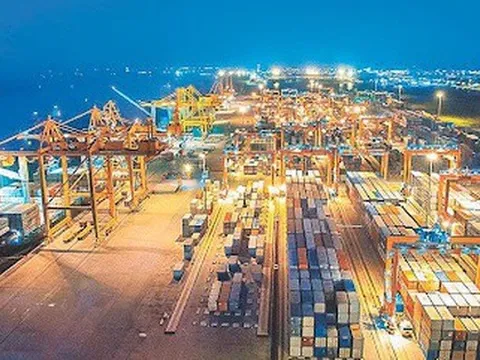 Chi hơn 100 tỷ đô nhập hàng Trung Quốc trong 7 tháng, Việt Nam mua những gì từ nước láng giềng?