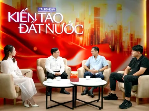 Từ bát bánh đa cua đến VNeID: Xem Pew Pew và Duy Thẩm chỉ cách "Kiến tạo Đất nước" từ các nội dung giản đơn nhất