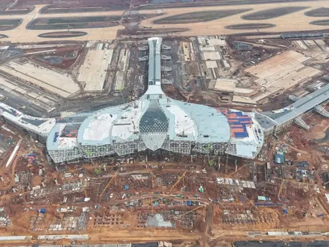 Hàng ngàn công nhân thi công xuyên lễ 2/9 trên các công trình trọng điểm