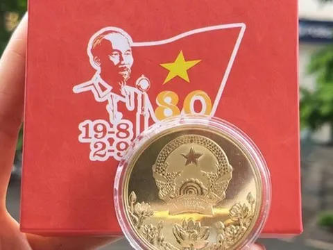 Đồng xu A80 "Tự hào Việt Nam" cháy hàng, nhiều người tiếc nuối vì không mua được