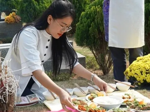 Dịch vụ cúng online tiền triệu đắt khách mùa Vu lan