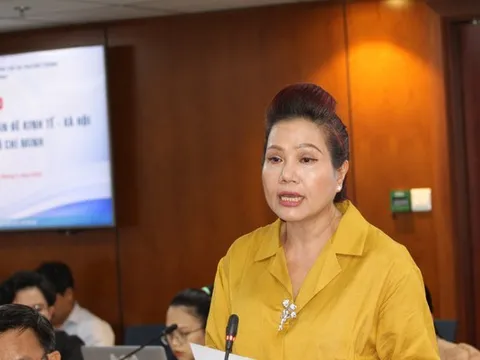 Cựu Tổng Giám đốc công ty vàng SJC bị cáo buộc đưa nguyên liệu bên ngoài để sản xuất trái phép hàng nghìn lượng vàng, giữ lại vàng bình ổn để bán ra ngoài với giá cao hơn niêm yết