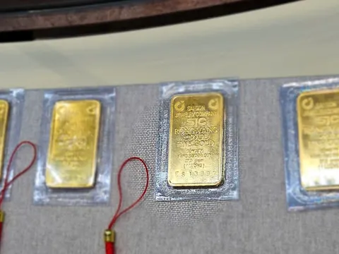 Chiều 8-9, giá vàng trong nước "bất động" dù giá vàng thế giới lập đỉnh mới