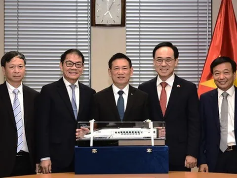 Hyundai Rotem muốn hợp tác phát triển đường sắt tốc độ cao với Việt Nam