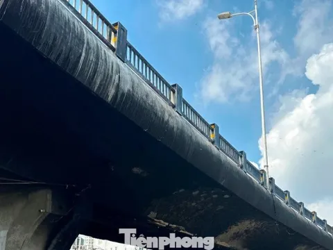 Kết quả kiểm định đường dẫn cầu Vĩnh Tuy sau vụ cháy hàng trăm xe máy