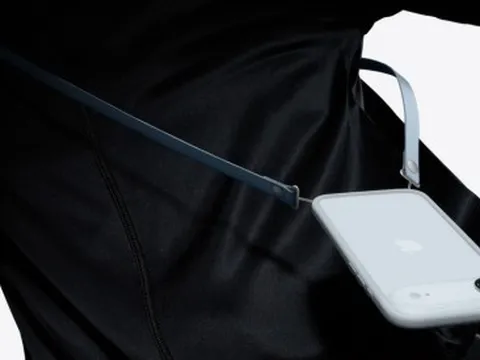 Dây đeo chéo iPhone giá hơn 1,6 triệu đồng: Có thể bị cắt trong chớp mắt?