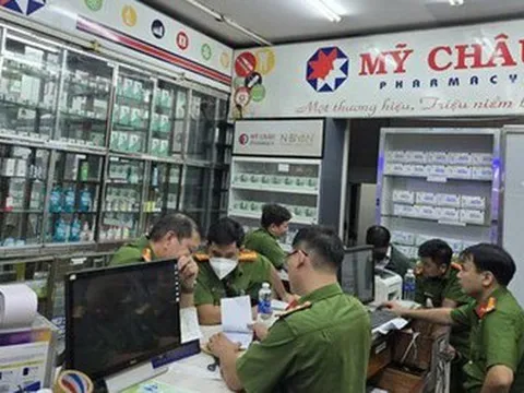 Ngày mai, ca sĩ Quốc Kháng và chủ nhà thuốc Mỹ Châu cùng hầu tòa