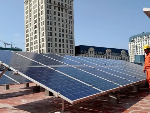 Người dân “thấp thỏm” khi EVN đề nghị phạt trường hợp lắp điện mặt trời tự dùng không đăng ký