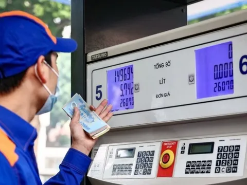 Tin không vui cho các ‘ông lớn’ xăng dầu