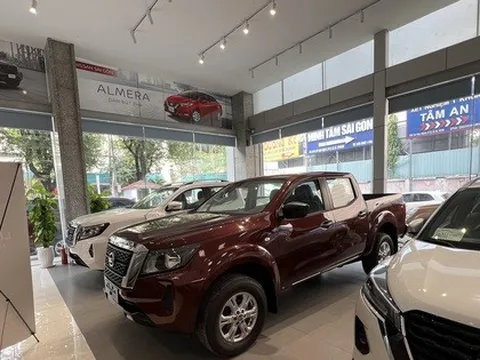 Nhiều mẫu xe chỉ bán được vài ba chiếc do... tháng cô hồn