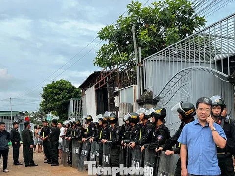 Nóng: Hàng trăm cán bộ, công an truy bắt nghi phạm sát hại 4 người trong đêm