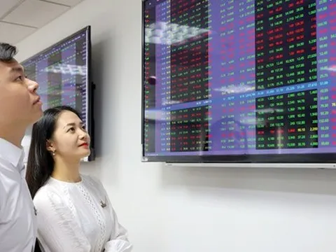 Rút ngắn thời gian đưa cổ phiếu lên sàn sau IPO còn 30 ngày