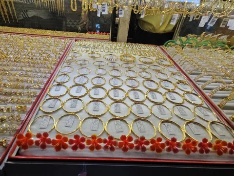 Chiều 12-9, giá vàng trong nước tiếp tục đà giảm