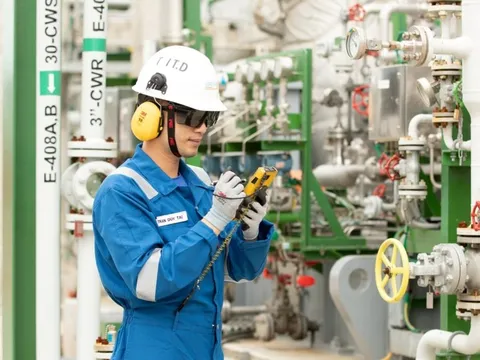 Vừa hoạt động trở lại, Tổ hợp Hóa dầu 5 tỷ USD bắt tay FPT ứng dụng AI vào sản xuất