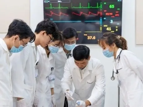 Chi phí học bác sĩ nội trú, cao nhất lên tới hơn 900 triệu đồng/năm