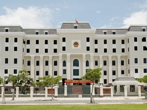 Chạy án không thành, chủ doanh nghiệp tố loạt thẩm phán, kiểm sát viên tham gia