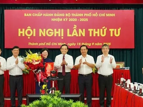 Bà Văn Thị Bạch Tuyết giữ chức Phó Bí thư Thành ủy TP HCM