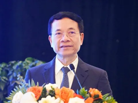 Bộ trưởng Nguyễn Mạnh Hùng chỉ ra những "gã khổng lồ bé nhỏ" tạo sự thay đổi lớn cho thế giới, Chủ tịch CMC công bố một chiến lược "khủng"