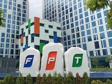 FPT báo lãi ròng gần 6.000 tỷ, doanh thu khối công nghệ vượt 1 tỷ USD sau 8 tháng