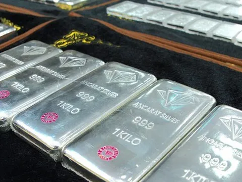 Giá bạc tăng trước kỳ vọng FED cắt giảm lãi suất