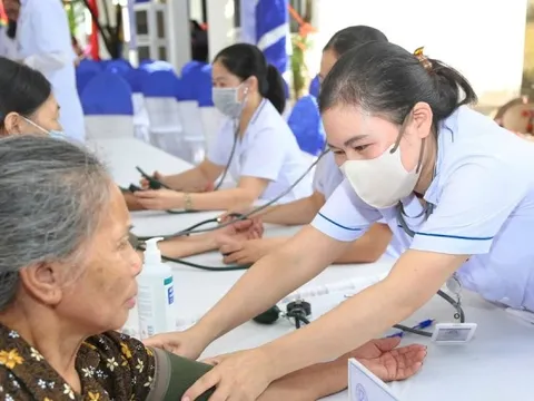 Từng bước thực hiện chính sách miễn viện phí toàn dân