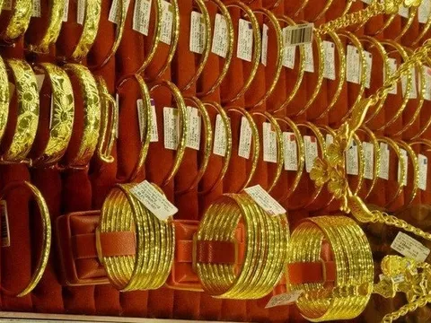 Sáng 17/9: Giá vàng nhẫn, vàng miếng tiếp tục tăng mạnh, giá vàng thế giới lập đỉnh mới