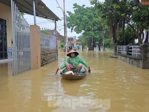 Xem xét tái định cư cho người dân ở vùng 'rốn lũ' sông Bùi, sông Tích