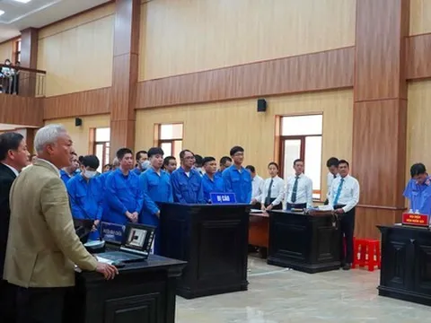 Đang xét xử hàng loạt cựu công chức trong vụ án "hô biến" 250.000 m² đất công thành đất tư