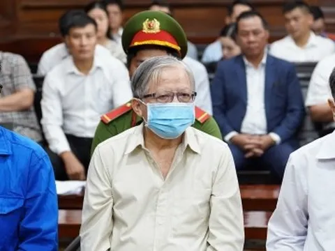 Đại gia Đinh Trường Chinh và 2 cựu lãnh đạo Vinafood II hầu tòa vụ 'đất vàng'