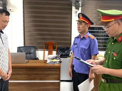 Bắt Đức "bê đê" trong đường dây khai thác cát trái phép ở Thanh Hóa