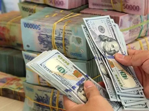 Tỷ giá USD ngân hàng vẫn kịch trần dù Fed giảm lãi suất