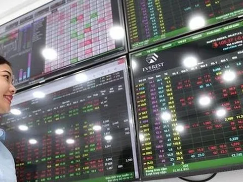 Chuyên gia điểm tên 4 nhóm cổ phiếu hưởng lợi nhất khi Fed hạ lãi suất