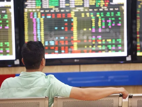 VN-Index vẫn thuận lợi trong trung hạn, song cần lưu ý các mốc hỗ trợ này